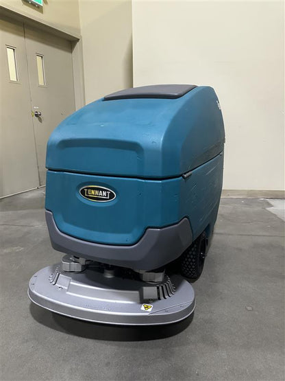 Tennant T600E 32" Auto Scrubber