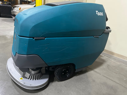 Tennant T600E 32" Auto Scrubber