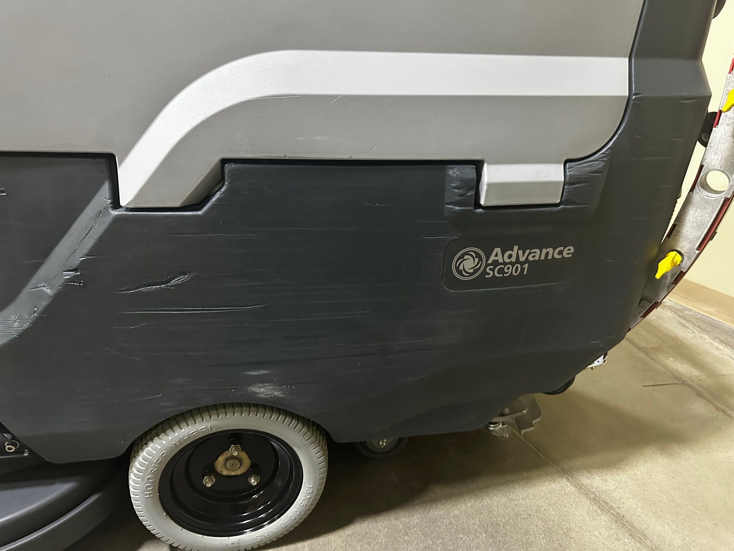 Nilfisk SC 901 34 Inch Auto Scrubber