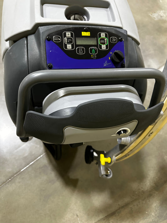 Nilfisk SC 750 28 Inch Auto Scrubber