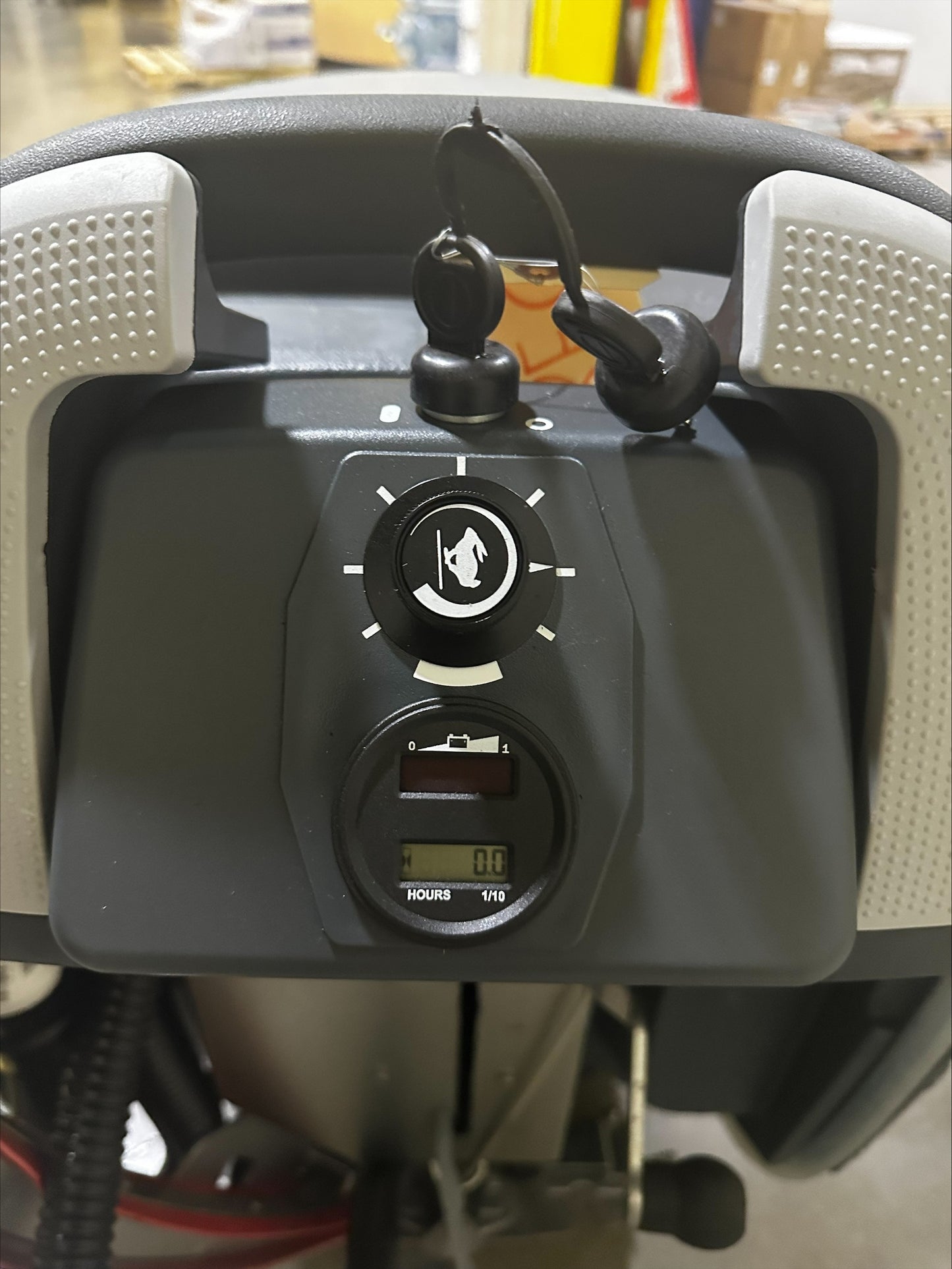 Nilfisk Advance SC901 Auto Scrubber – Refurbished (34" Deck)